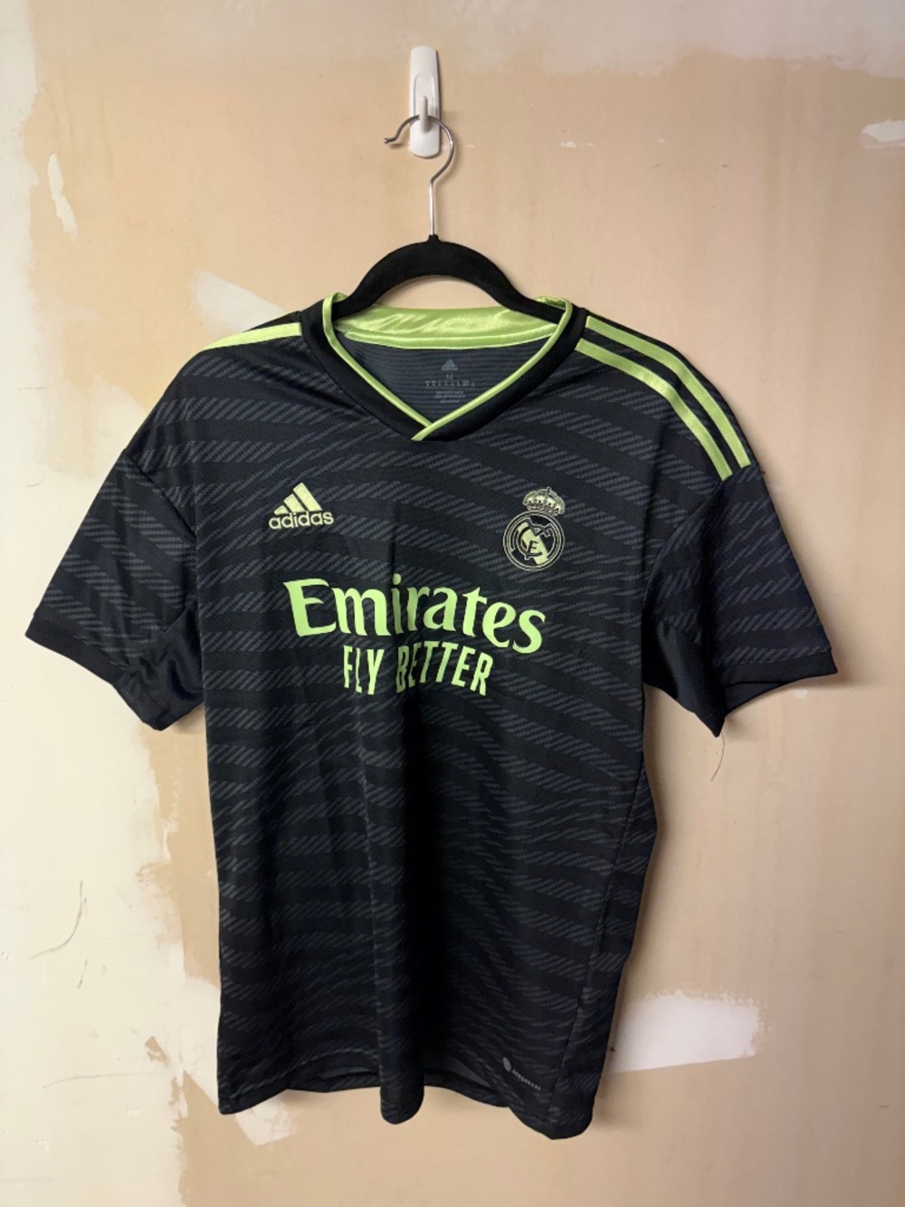 Real Madrid 2022/23 Adidas Third Shirt – Medium – NWT